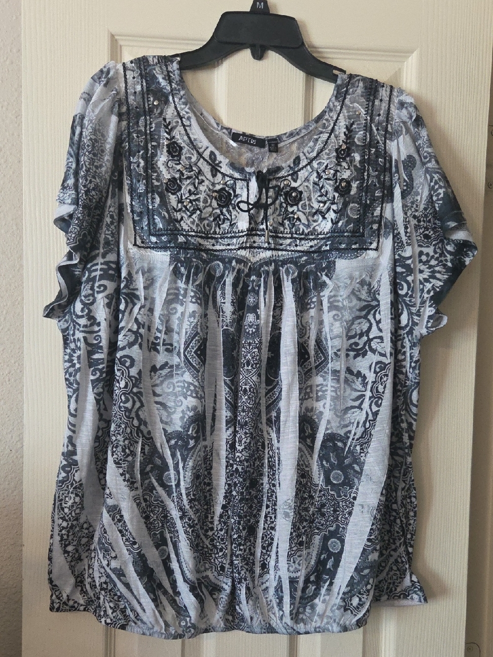 Apt. 9 Black & White Printed Peasant Tunic